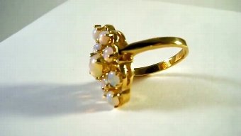 Antique 14 kt gold ring with opals 
