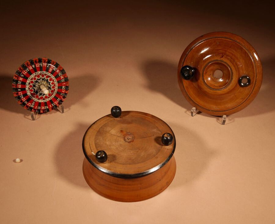 Antique Interesting Turned wooden Travel Roulette.