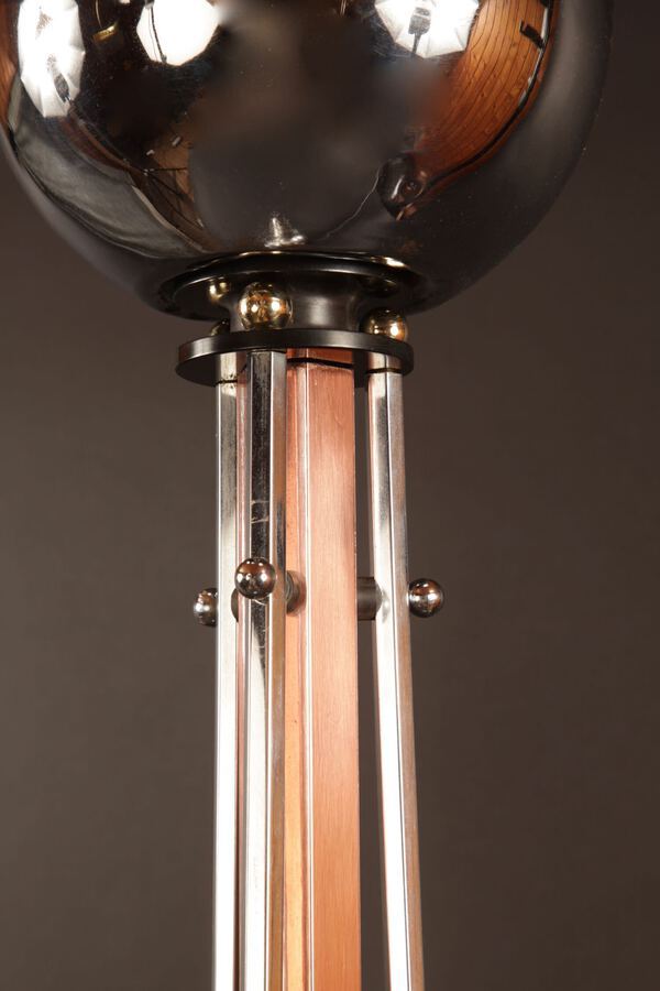 Antique Art Deco Very Stylish Chrome Modernist Standard Lamp, French Circa 1920-40.