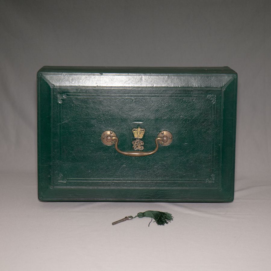 #10169 A Victorian ‘Wickwar’ Green Leather Despatch Box
