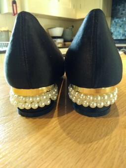 Antique CHANEL - RARE! 14C Black/Navy Silk shoes, Gold and pearl heel detail, FR 38, BNIB