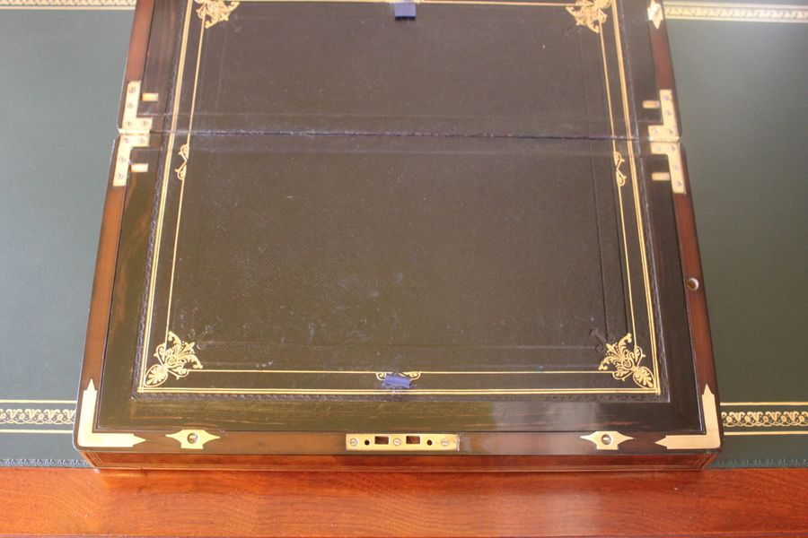 Antique Magnificent quality large burr walnut and brass inlaid writing slope with secret drawers