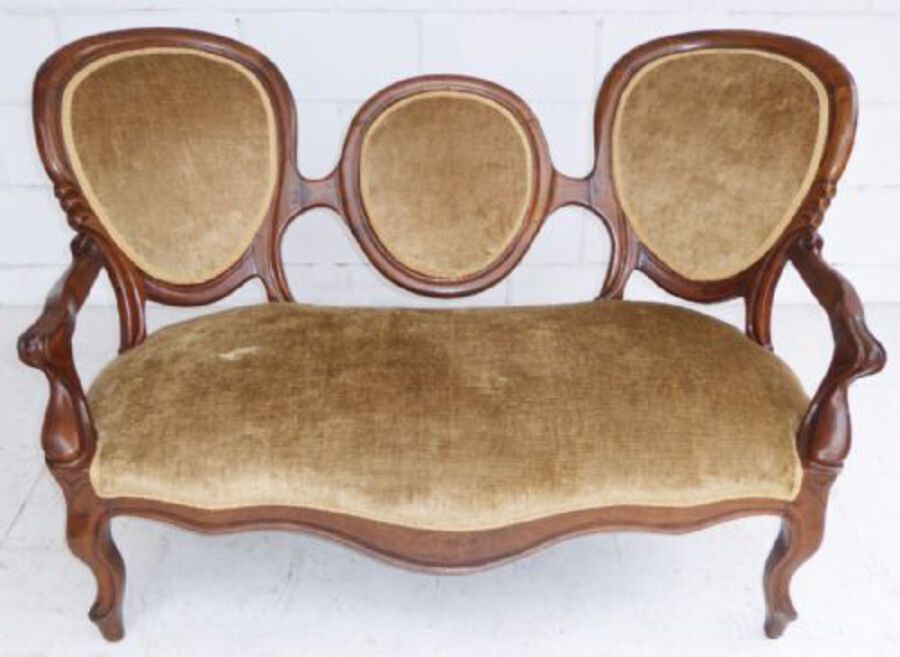 Victorian Rosewood Spoon Back Sofa