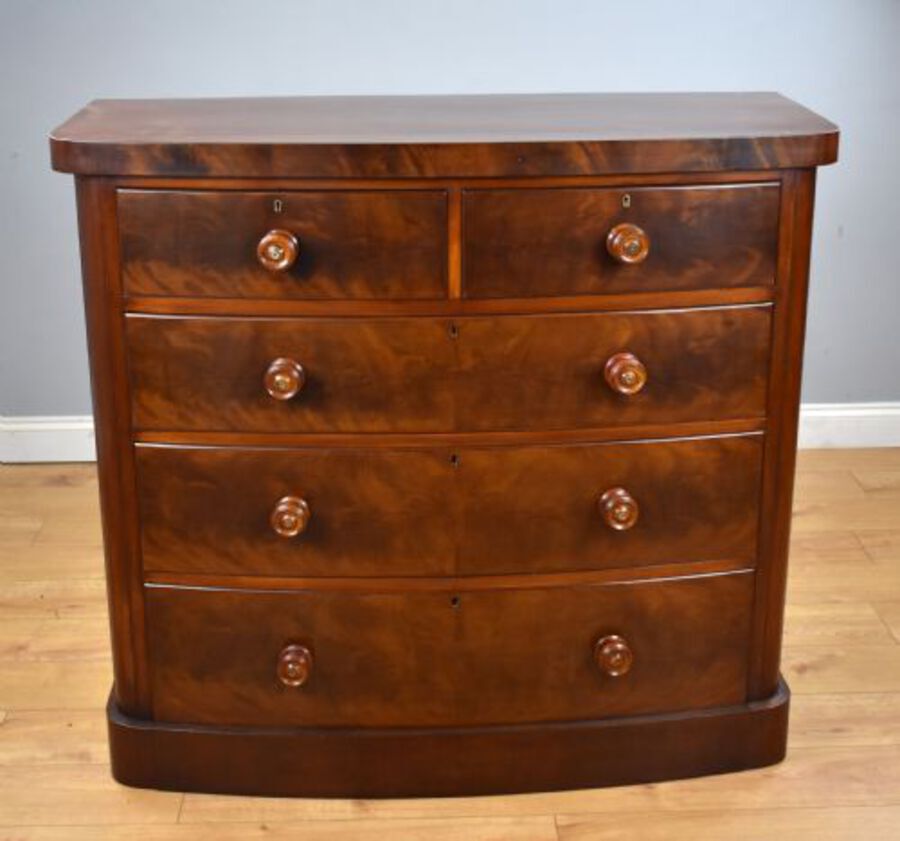 Antique Victorian Mahogany Bow Front Chest of Drawers
