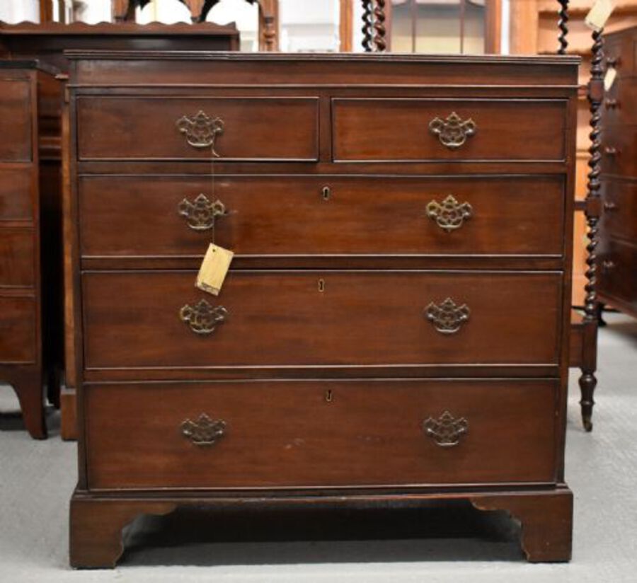 Antique Mahogany Chest of Drawers