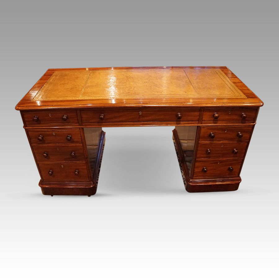 Victorian mahogany pedestal desk 153cms
