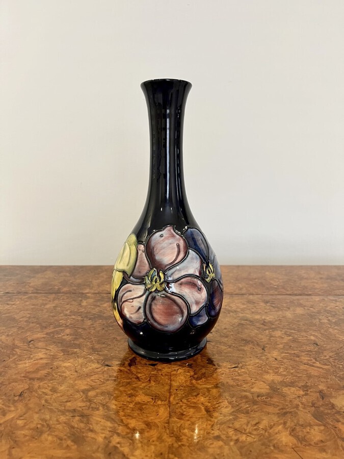 Antique Stunning antique quality Moorcroft vase 