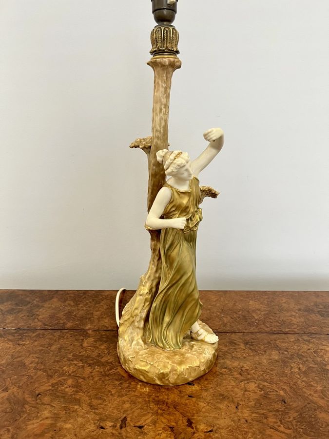 Antique Stunning quality antique Royal Worcester table lamp 