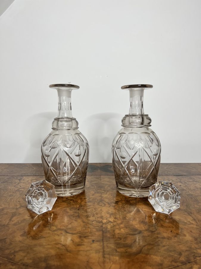 Antique Fantastic quality pair of antique Victorian decanters