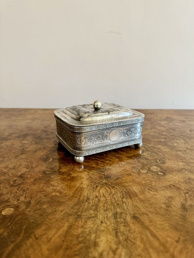 Lovely antique Victorian silver plated butter dish