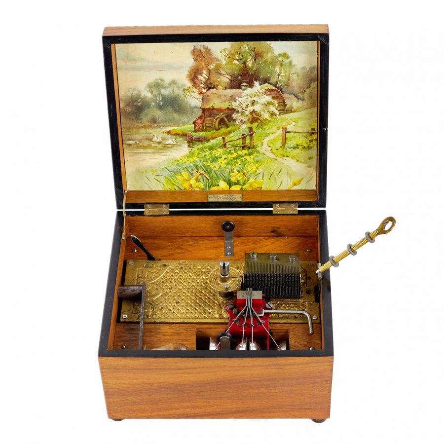 Antique Robert Wachtler. Disk, music box of the 19th century, with bells and sixty records.
