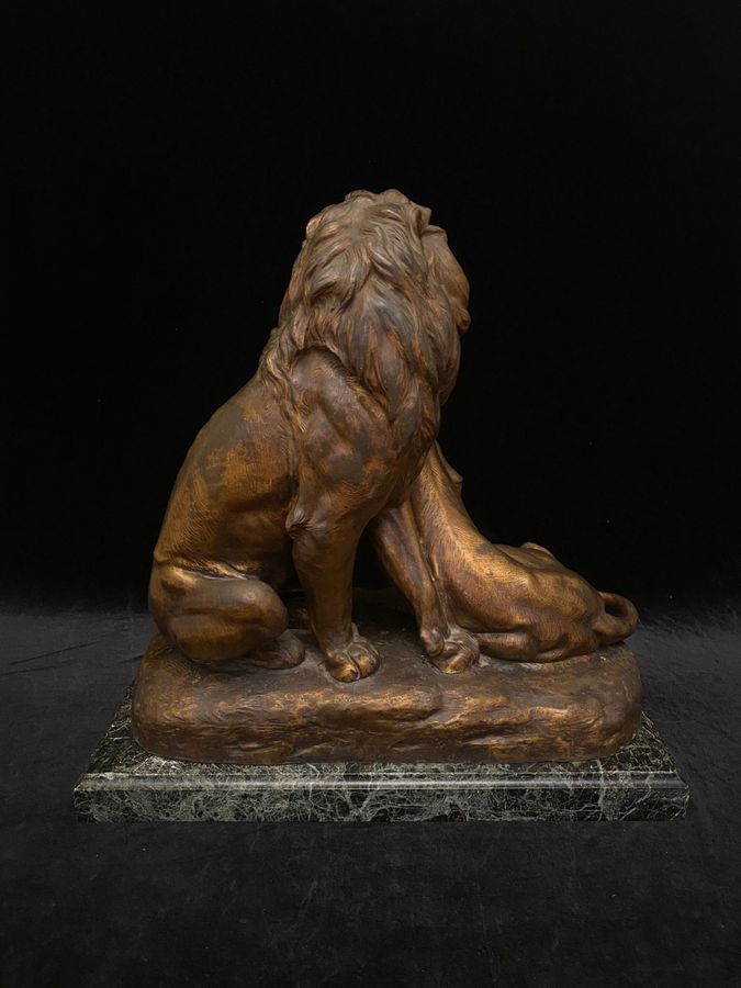 Antique Bronze sculpture of a lion with a lioness Louis Riche (1877-1949)