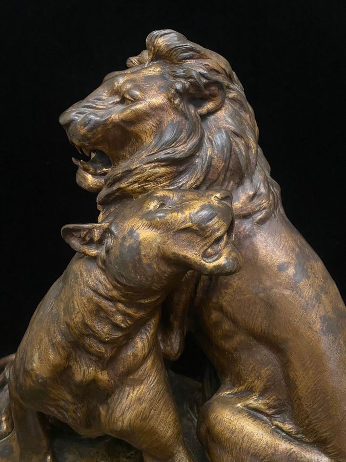 Antique Bronze sculpture of a lion with a lioness Louis Riche (1877-1949)
