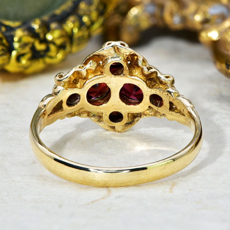 Antique The Vintage 1972 Garnet Cluster Ring