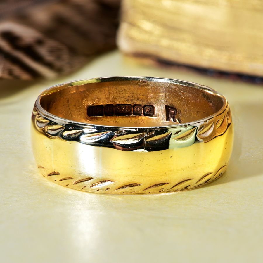 The Vintage 1975 Patterned 9ct Gold Wedding Ring