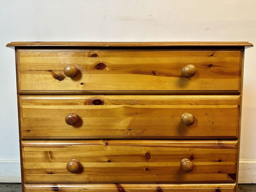 Antique A Beautiful 20th Century Solid Pine Bedroom Chest Of Four Drawers