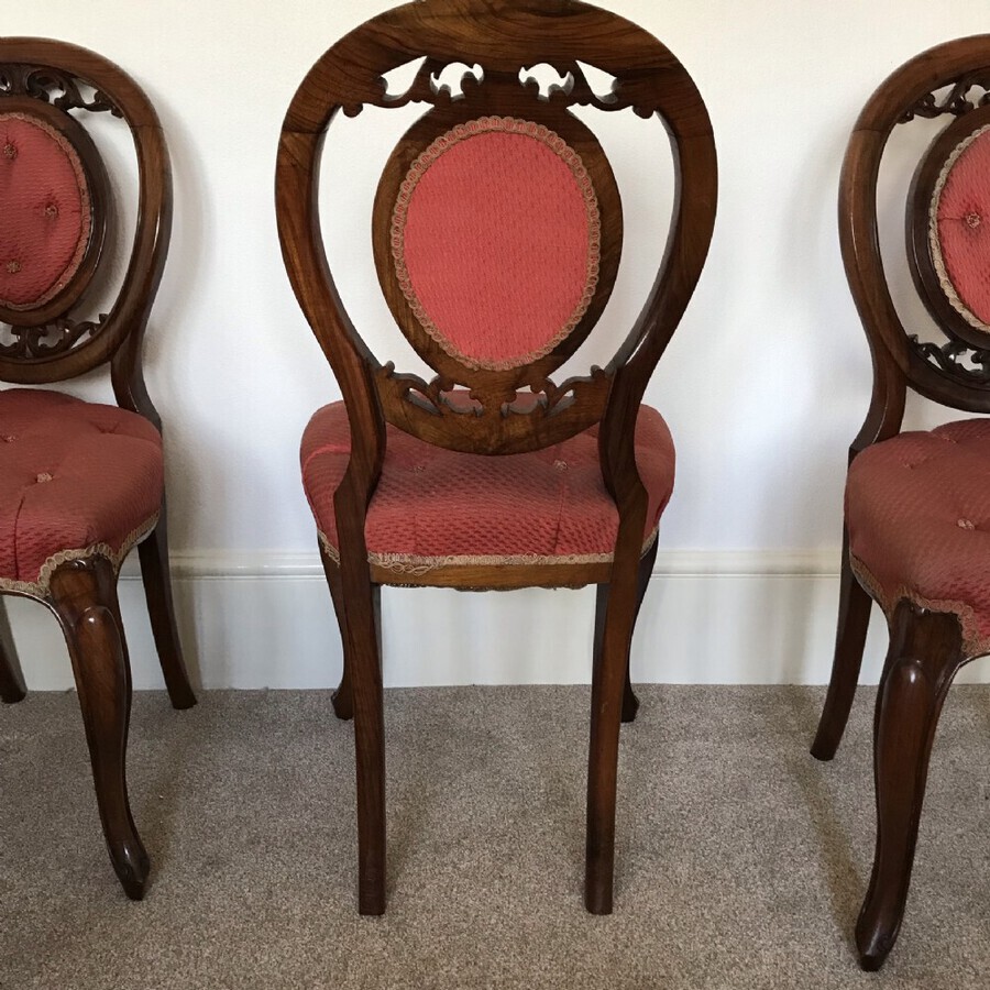 Antique A Set Of Six Victorian Walnut Chairs, Button Back, Circa 1875