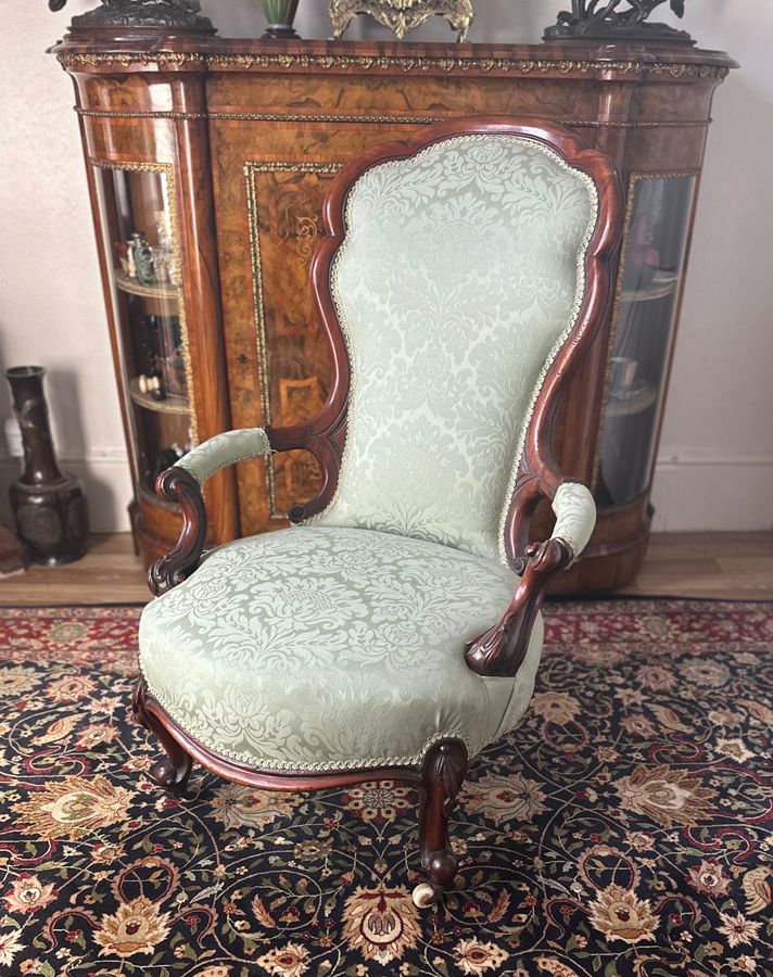 Antique Pair of Victorian armchairs, circa 1875