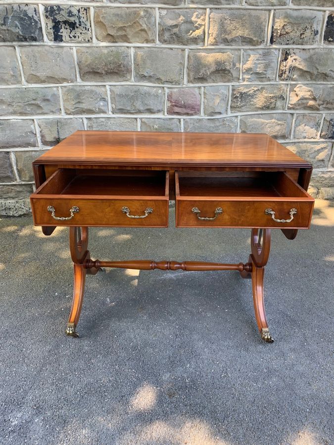 Antique Quality Mahogany Sofa Table Side Table