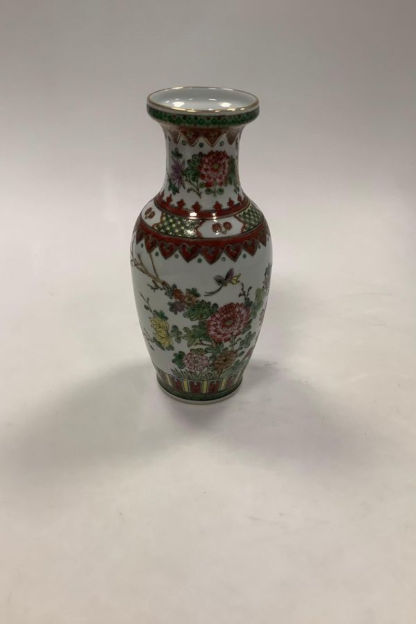 Chinese Oriental Vase in red color