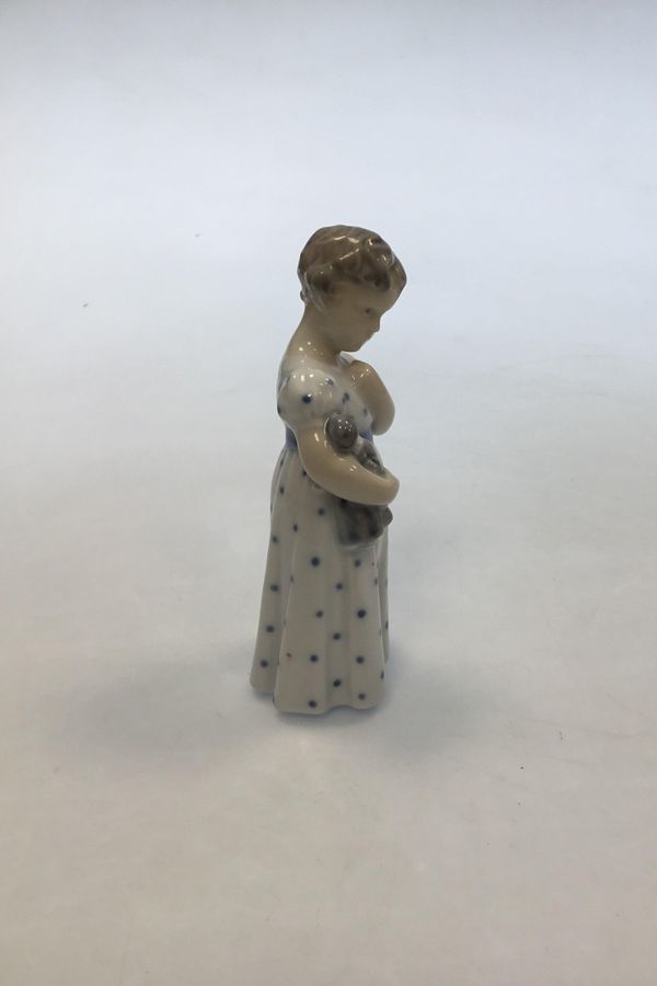 Antique Royal Copenhagen Figurine No 3539 Girl in Nightgown with Doll