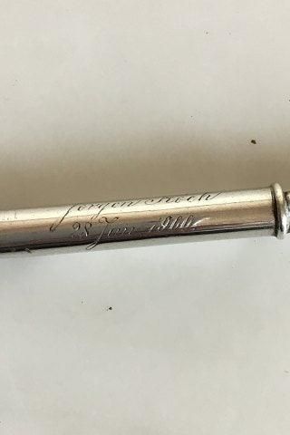Antique Writting pen in silver.. in a nice design