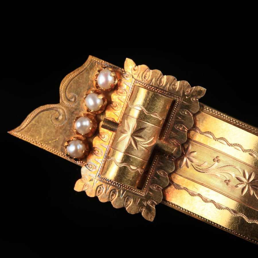 Antique Antique 19K Gold Brooch