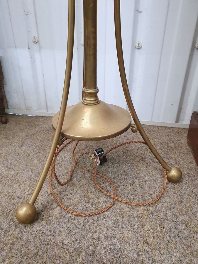 Antique Good Antique Brass Arts & Crafts Telescopic Standard Lamp