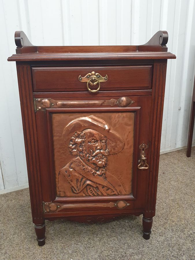 Antique Small Antique Shapland & Petter Arts & Crafts Bedside Table Cabinet 