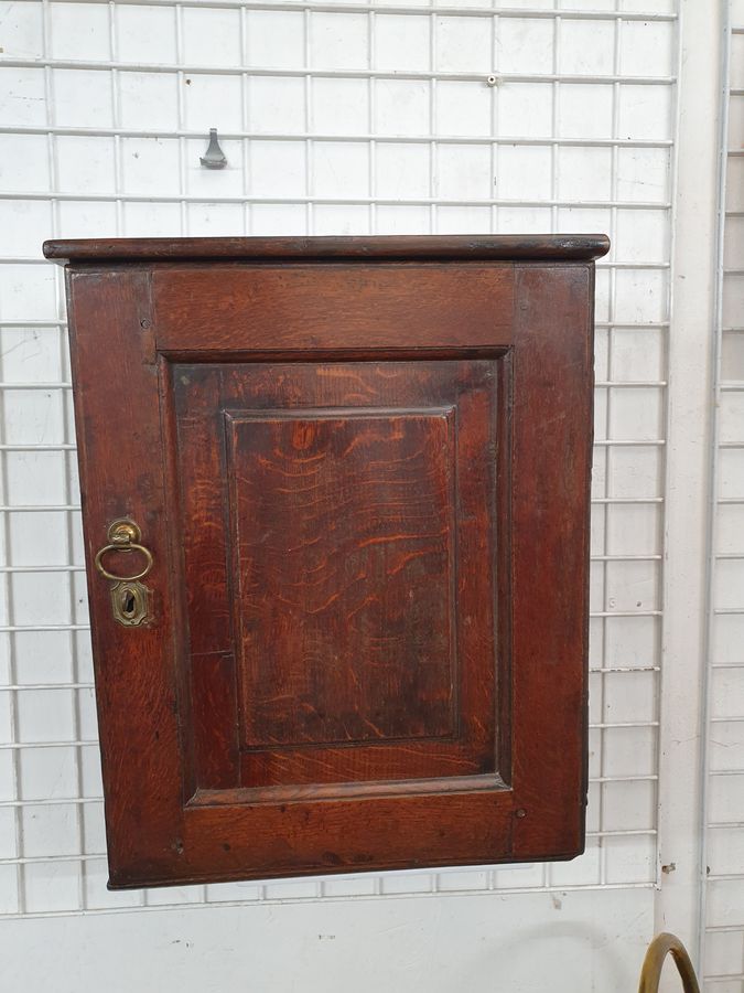 Good Antique Georgian Oak Wall Hanging Cabinet Cupboard