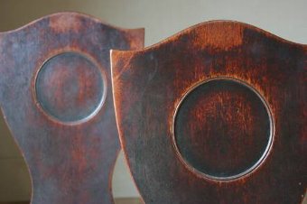 A beautiful and elegant pair of C18th English hall chairs