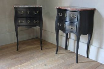 A pair of early C20th French petit commodes