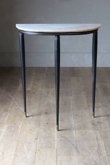 A fine and elegant 1950s Italian console table
