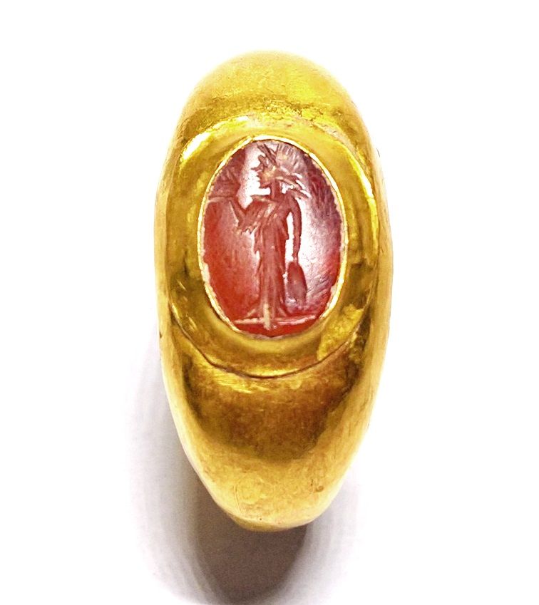 N92A Roman gold ring 3rd/4th century AD