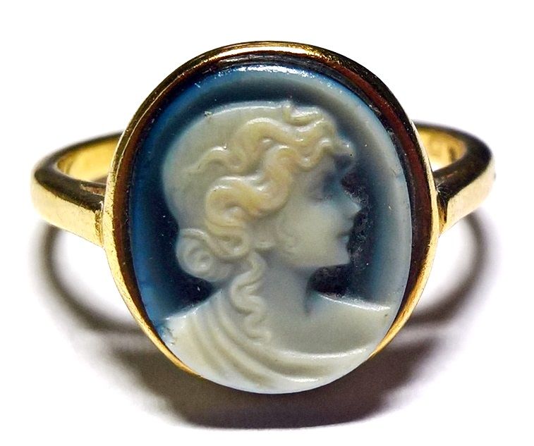 N657A Hardstone cameo ring