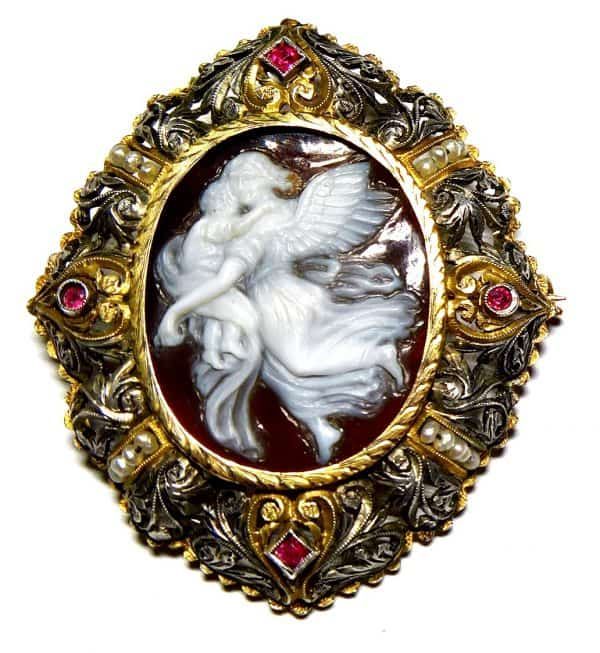 Cameo brooch/pendant-angel & child N608A