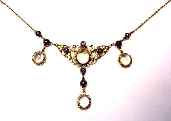Edwardian sapphire and moonstone necklet