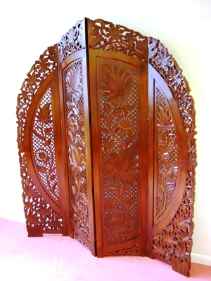 Hand-Crafted Mango Wood Screen Decorative Room Divider