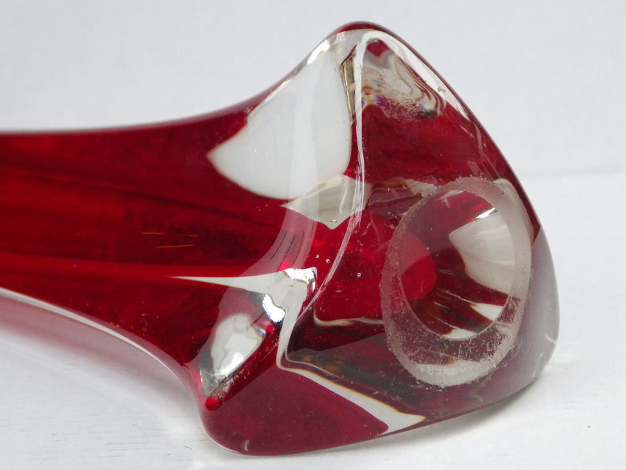 Antique WHITEFRIARS GLASS WORKS Geoffrey Baxter Design Ruby Red 9570 TRICORN VASE
