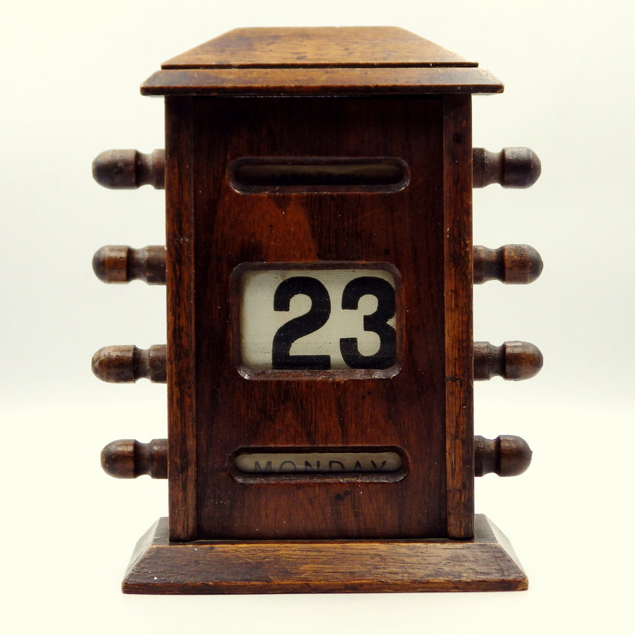 Antique EDWARDIAN Antique English Oak PERPETUAL CALENDAR