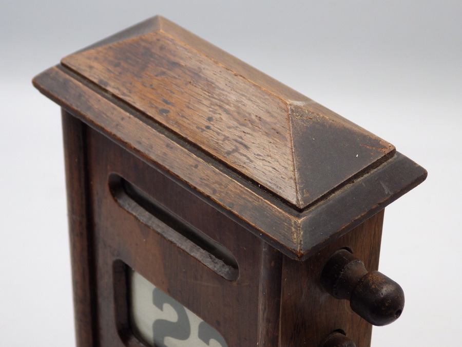 Antique EDWARDIAN Antique English Oak PERPETUAL CALENDAR