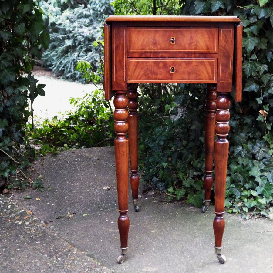 Antique REGENCY Fine Quality Early 19th Century Inlaid Flame Mahogany PEMBROKE TABLE