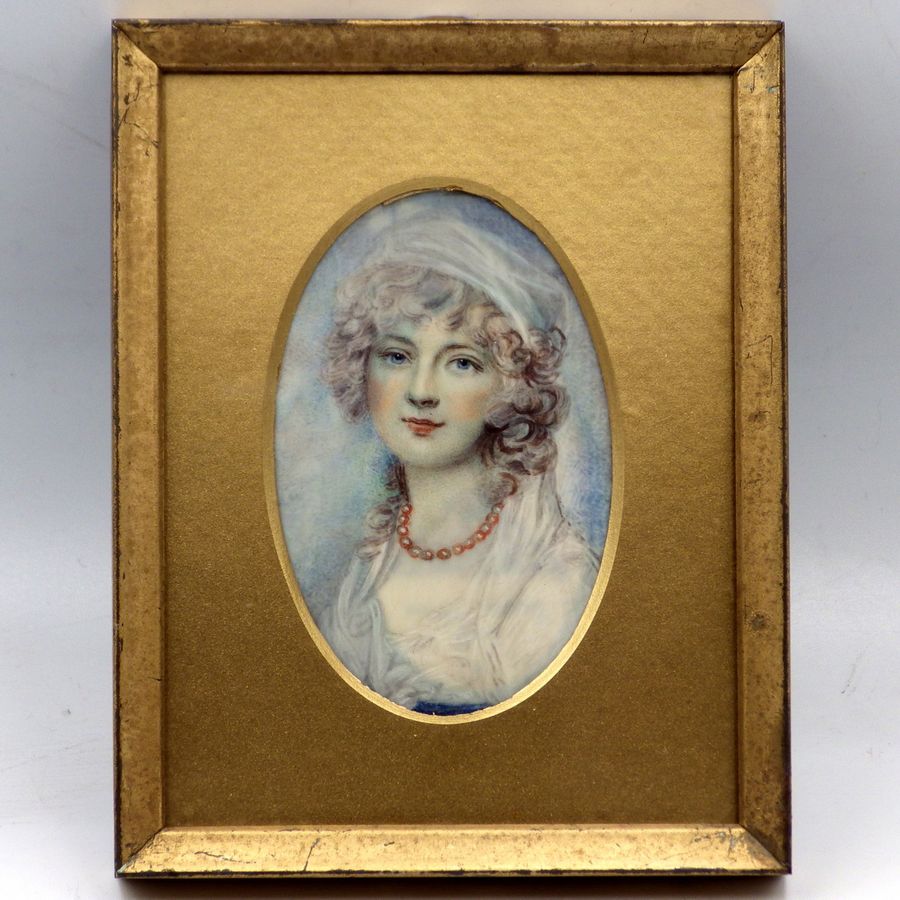 Beautiful 19th Century Hand Painted Miniature Portrait (SKU UYGP8SVW)