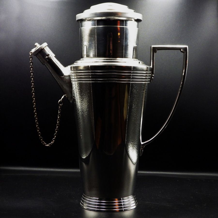 KEITH MURRAY 1930s Art Deco Mappin & Webb Silver Plated COCKTAIL SHAKER