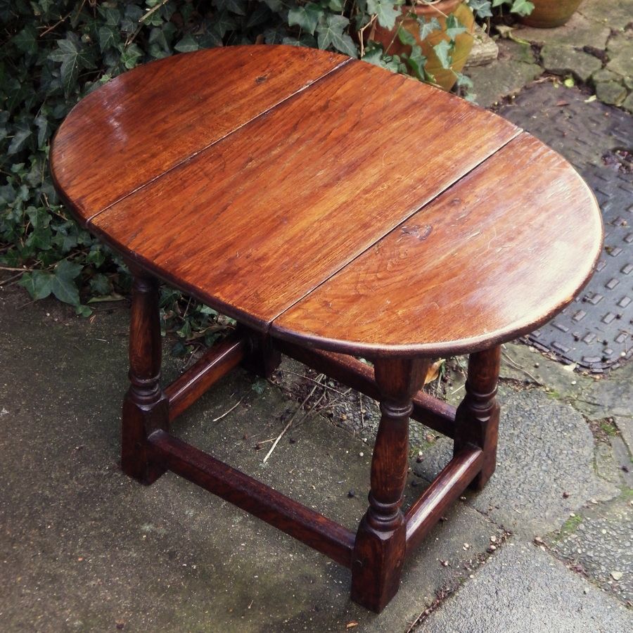 Antique ANTIQUE 19th Century Peg Jointed Oak Small SWIVEL TOP SIDE TABLE