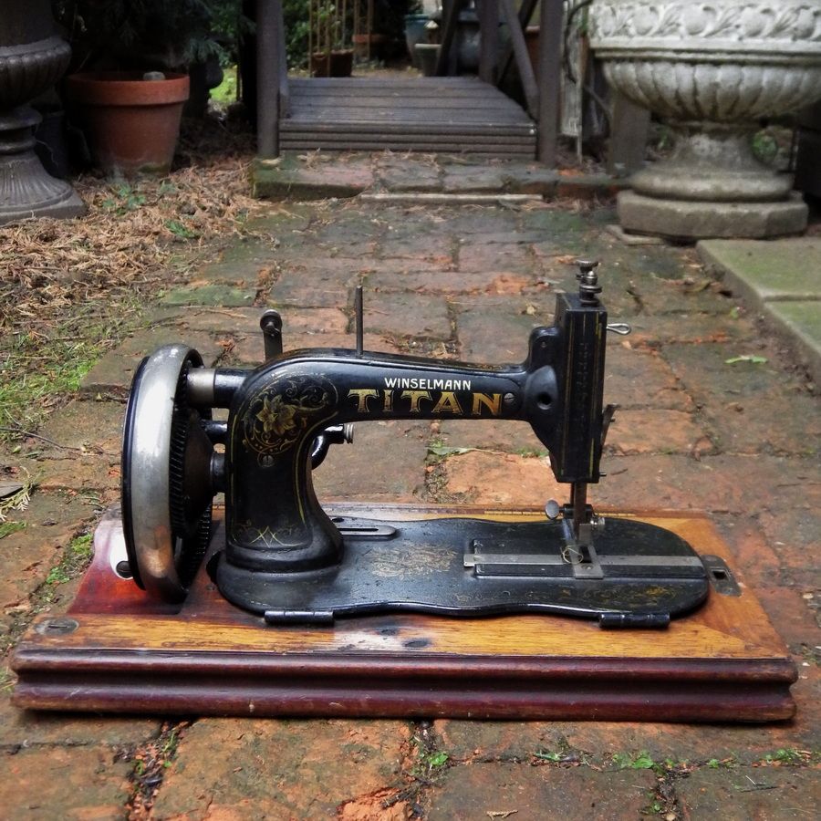Antique WINSELMANN Titan Early 1900s Antique Hand Crank SEWING MACHINE