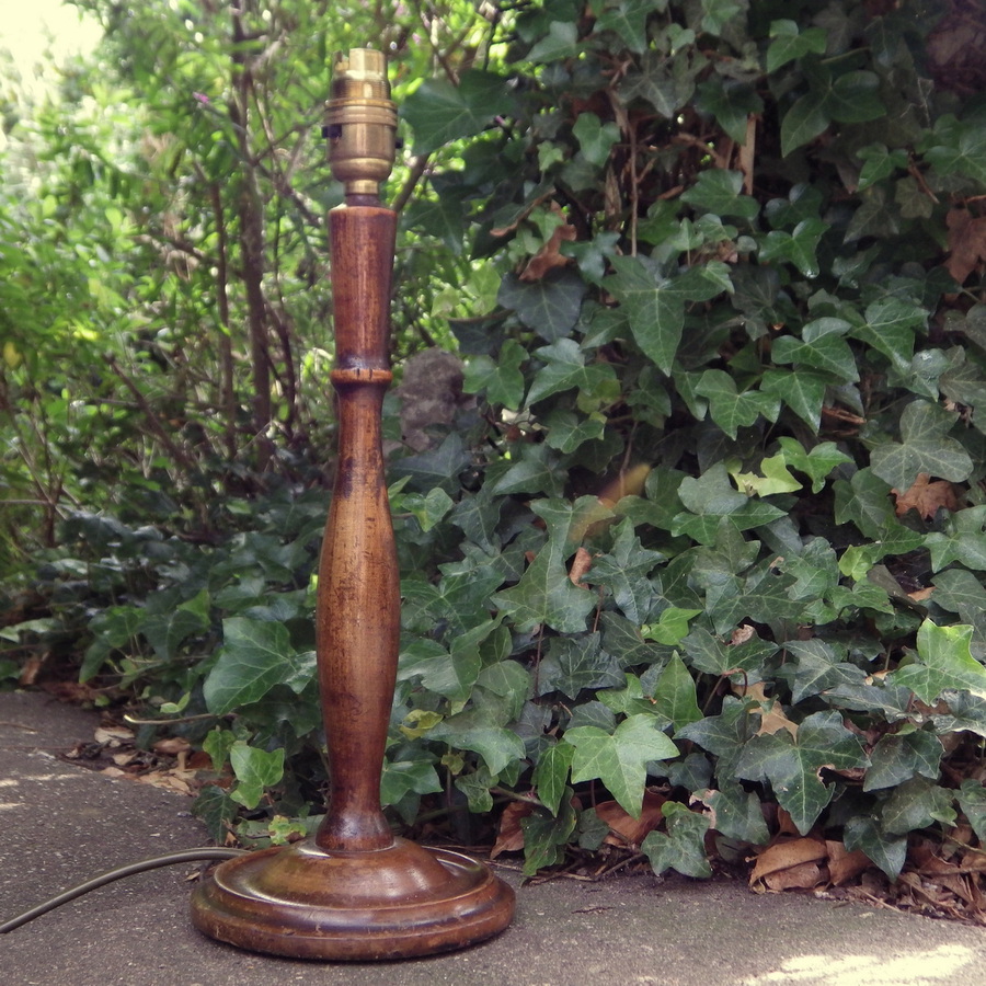 Antique ANTIQUE 1920s Vintage Turned Oak TABLE LAMP