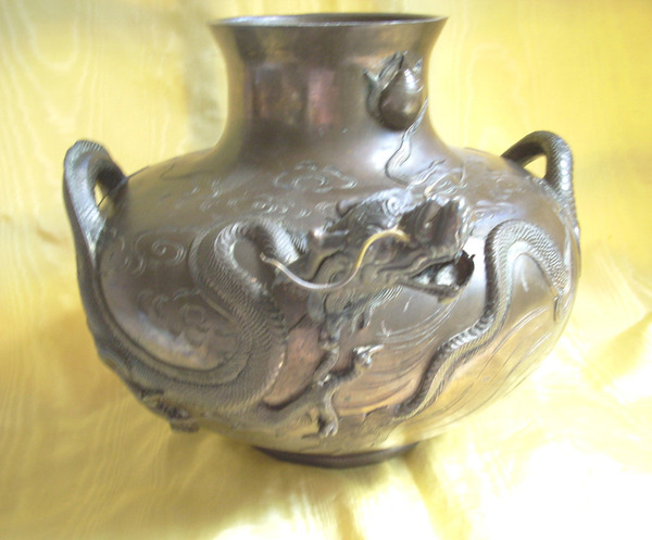 JAPANESE MEIJI PERIOD COLOSSAL BRONZE COILING DRAGON VASE