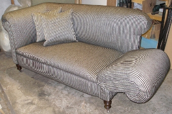 Antique SOLD-2str Victorian drop arm chesterfield