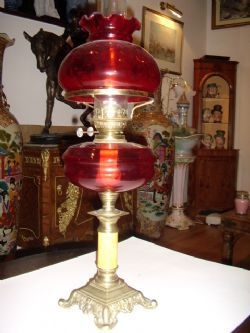 VICTORIAN CRANBERRY GLASS OIL LAMP WITH POLISHED BRASS & MARBLE STEM C1850 